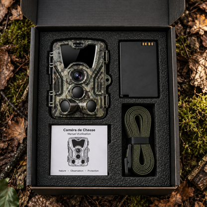 Contenu de la caméra de chasse rechargeable 5000 mAh dans son packaging