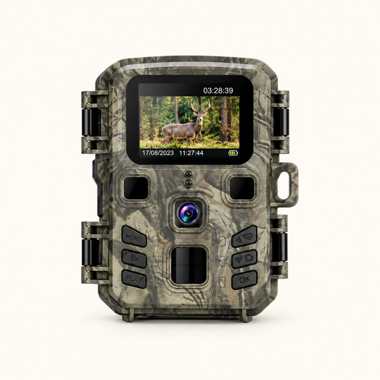 Caméra de chasse Wi-Fi compacte 20 MP sur fond crème